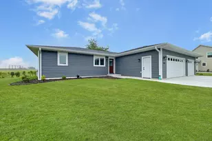 525 Washington Cir, Oostburg, WI 53070 - Photo 2