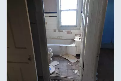 3026 N Pierce St, Milwaukee, WI 53212 - Photo 10