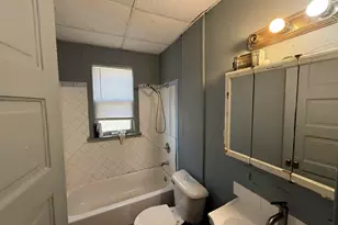 4003 W Hampton Ave, Milwaukee, WI 53209 - Photo 10