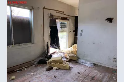 2513 N Teutonia Ave, Milwaukee, WI 53206 - Photo 6