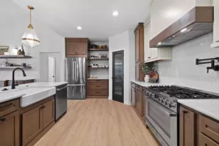 1221 West Kiddle Ln, Racine, WI 53182 - Photo 4