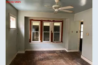 2708 S 20th St, Milwaukee, WI 53215 - Photo 2