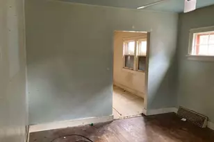 2708 S 20th St, Milwaukee, WI 53215 - Photo 4