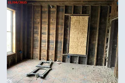 2817 N 18th St #2819, Milwaukee, WI 53206 - Photo 6