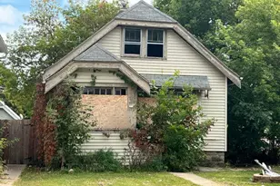 3746 N 11th St, Milwaukee, WI 53206 - Photo 2