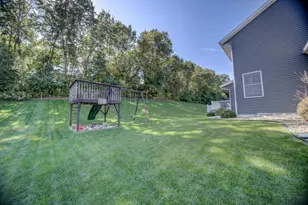 704 Knollwood Dr, Holmen, WI 54636 - Photo 48