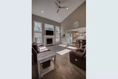 704  Knollwood Dr, Holmen, WI 54636 - Photo 16