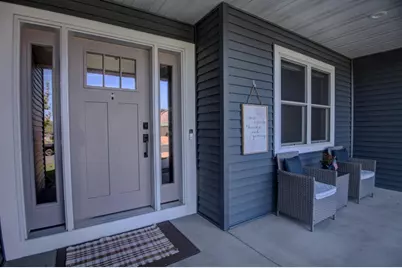 704  Knollwood Dr, Holmen, WI 54636 - Photo 4