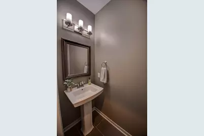 704  Knollwood Dr, Holmen, WI 54636 - Photo 28