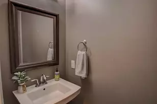 704 Knollwood Dr, Holmen, WI 54636 - Photo 28