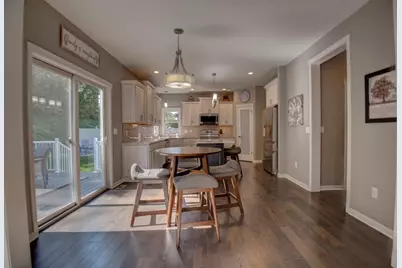 704  Knollwood Dr, Holmen, WI 54636 - Photo 20