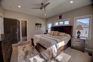 704 Knollwood Dr, Holmen, WI 54636 - Photo 10