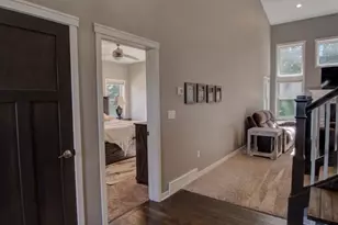 704 Knollwood Dr, Holmen, WI 54636 - Photo 8