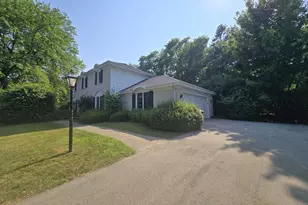 1 Birchwood Ct, Racine, WI 53402 - Photo 4