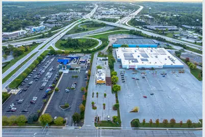 2423  Kossow Rd, Waukesha, WI 53186 - Photo 6