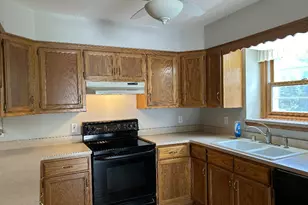 N114W15890 Hilbert Ln, Germantown, WI 53022 - Photo 16