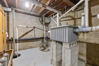 2703 S Chicago Ave, South Milwaukee, WI 53172 - Photo 40