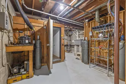 2703 S Chicago Ave, South Milwaukee, WI 53172 - Photo 38