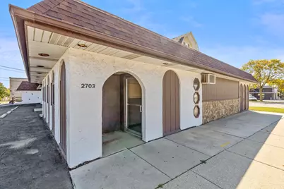 2703 S Chicago Ave, South Milwaukee, WI 53172 - Photo 4