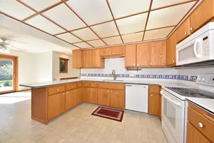 19145 Arlyne Ct, Brookfield, WI 53045 - Photo 12