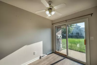 269  Karen Ct, Hartford, WI 53027 - Photo 12