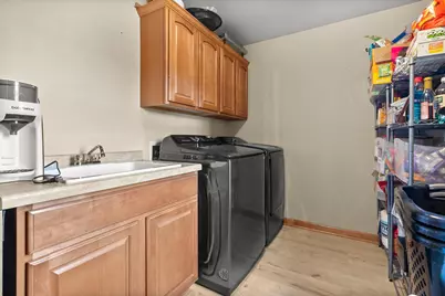 W162S7043  Olive Cir, Muskego, WI 53150 - Photo 16