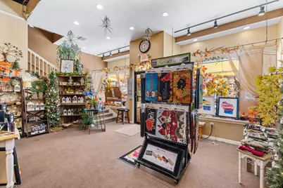 42 N Main St, Hartford, WI 53027 - Photo 10