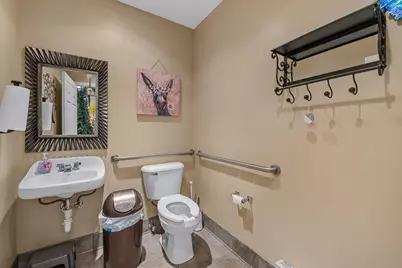 42 N Main St, Hartford, WI 53027 - Photo 16