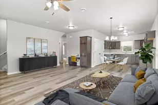 1904 River Dr, West Bend, WI 53090 - Photo 10