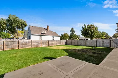 7528 W Beloit Rd, West Allis, WI 53219 - Photo 26