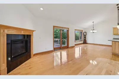 1233 W Sherman Ave, Fort Atkinson, WI 53538 - Photo 8