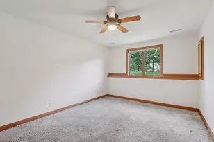 1233 W Sherman Ave, Fort Atkinson, WI 53538 - Photo 24