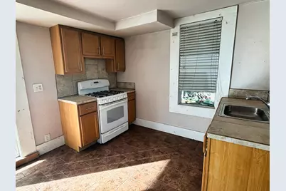 3739 W Kilbourn Ave, Milwaukee, WI 53208 - Photo 6