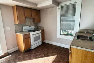 3739 W Kilbourn Ave, Milwaukee, WI 53208 - Photo 6