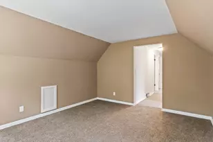 4720 N 36th St, Milwaukee, WI 53209 - Photo 10