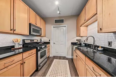 1905 N Water St #207, Milwaukee, WI 53202 - Photo 12