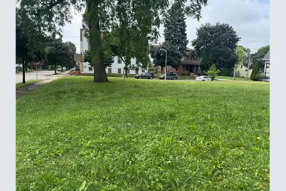 2511 N 15th St, Milwaukee, WI 53206 - Photo 1