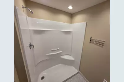 6100 W Stonehedge Dr #320, Greenfield, WI 53220 - Photo 14