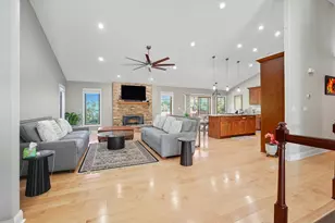 4540 W Melissa Ct, Franklin, WI 53132 - Photo 6