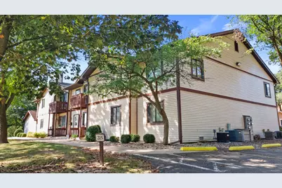 215  Franklin St #D, Delavan, WI 53115 - Photo 32