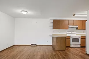 215 Franklin St, Delavan, WI 53115 - Photo 6