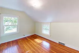 928 N 16th St, Manitowoc, WI 54220 - Photo 8