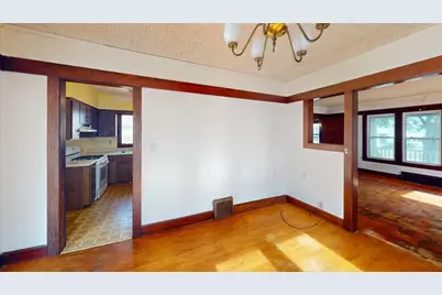 928 N 16th St, Manitowoc, WI 54220 - Photo 4