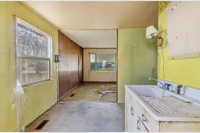 5320 N 69th St, Milwaukee, WI 53218 - Photo 6