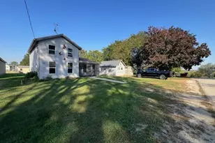 N2511 Hill St, Darien, WI 53114 - Photo 4