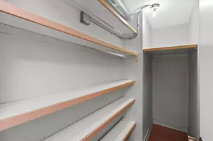 1610 N Prospect Ave, Milwaukee, WI 53202 - Photo 14