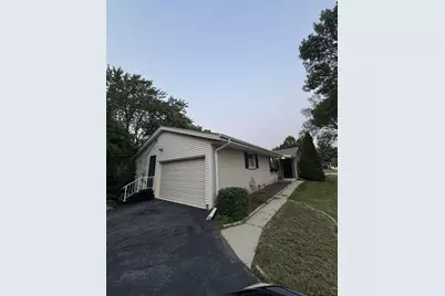 9404 W Hope Ave, Wauwatosa, WI 53222 - Photo 18