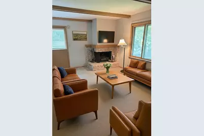 9404 W Hope Ave, Wauwatosa, WI 53222 - Photo 14