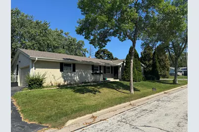 9404 W Hope Ave, Wauwatosa, WI 53222 - Photo 1