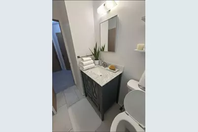 9404 W Hope Ave, Wauwatosa, WI 53222 - Photo 12